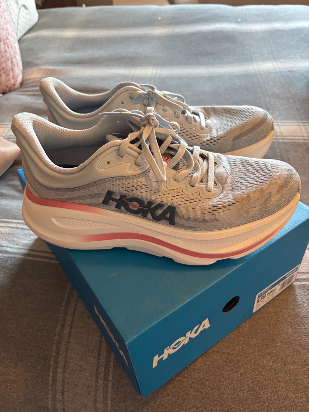 Hoka Women's Light Gray Running Shoes with Coral Accent, size 8.5 womens